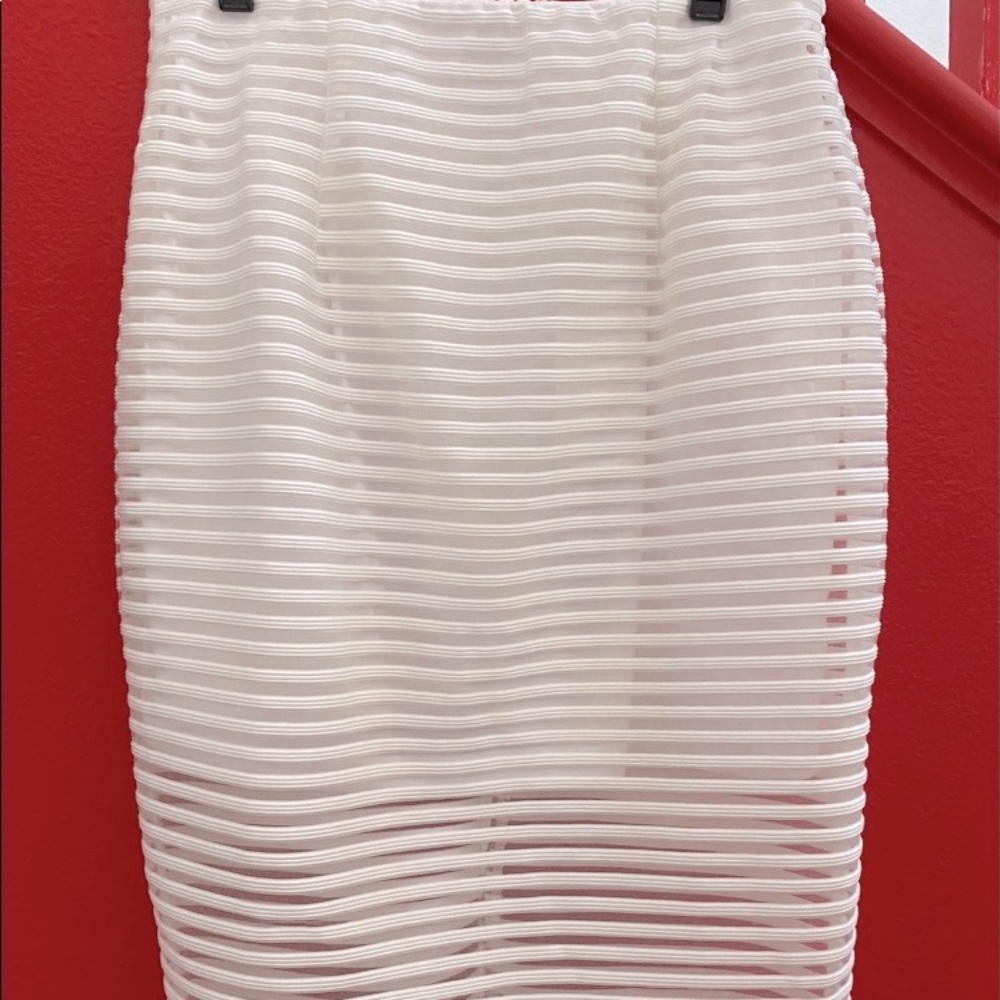 Sexy White Skirt Latiste By Amy size L NWT
